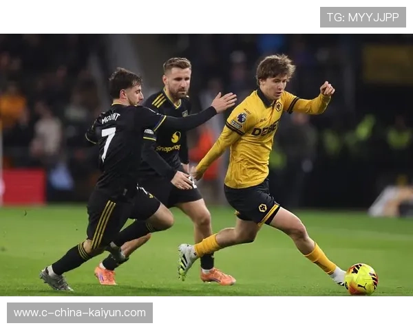 曼联继续火热表现，4-1战胜狼队，欧战区近在咫尺