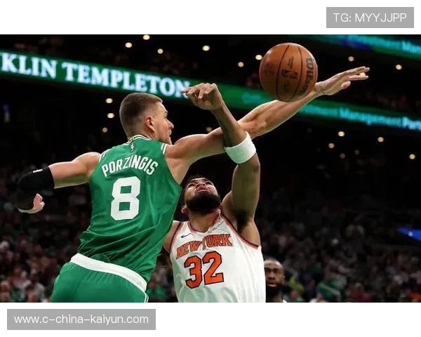 比赛中场Boss成为焦点，助球队稳住局面，比赛中场小游戏